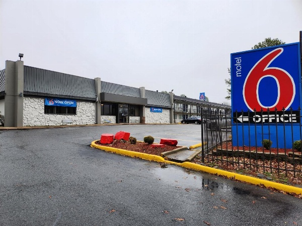 Motel 6 North Little Rock, AR-JFK Blvd image 1